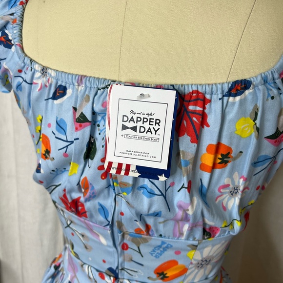 Pinup Girl Disney Dapper Day Expo First Frost Peasant Top & Skirt Set Size XS - Picture 4 of 5